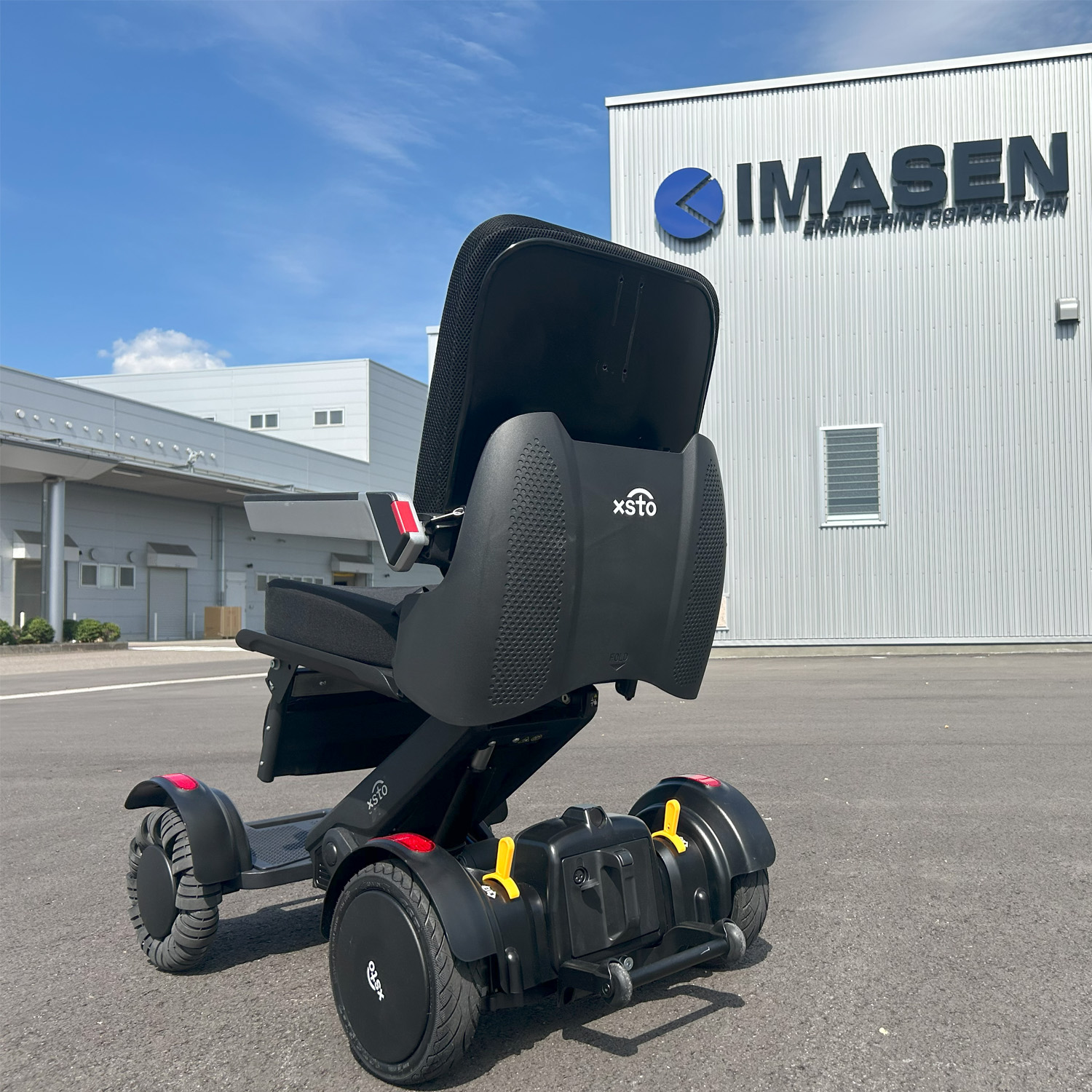 EMC-MR4/M4｜電動車いす｜製品紹介 | 株式会社今仙技術研究所